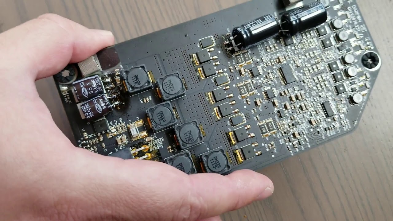 Fixing LED backlit inverter in iMac (2011).