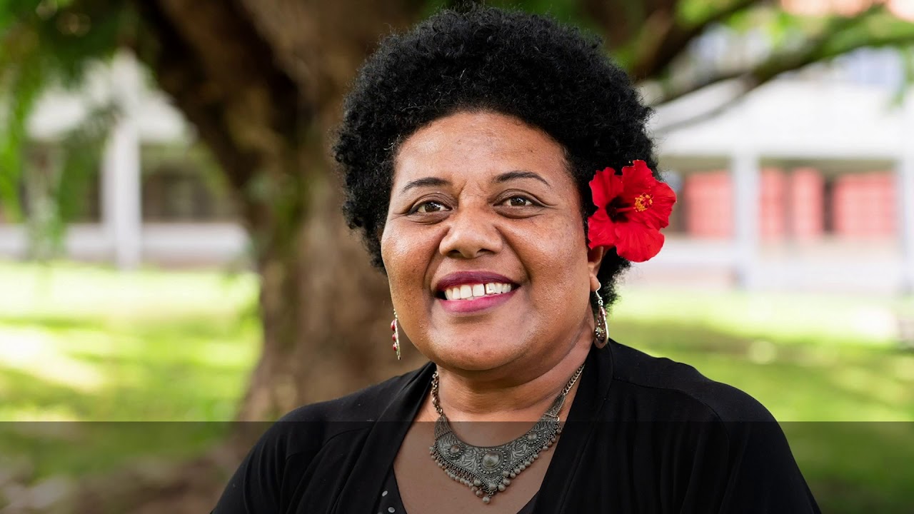 Tarisi Vunidilo – Fijian Liku (skirt)