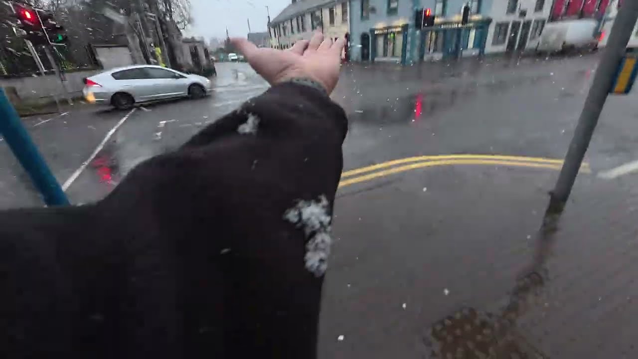 its rainy snow in kilcullen friday morning today.