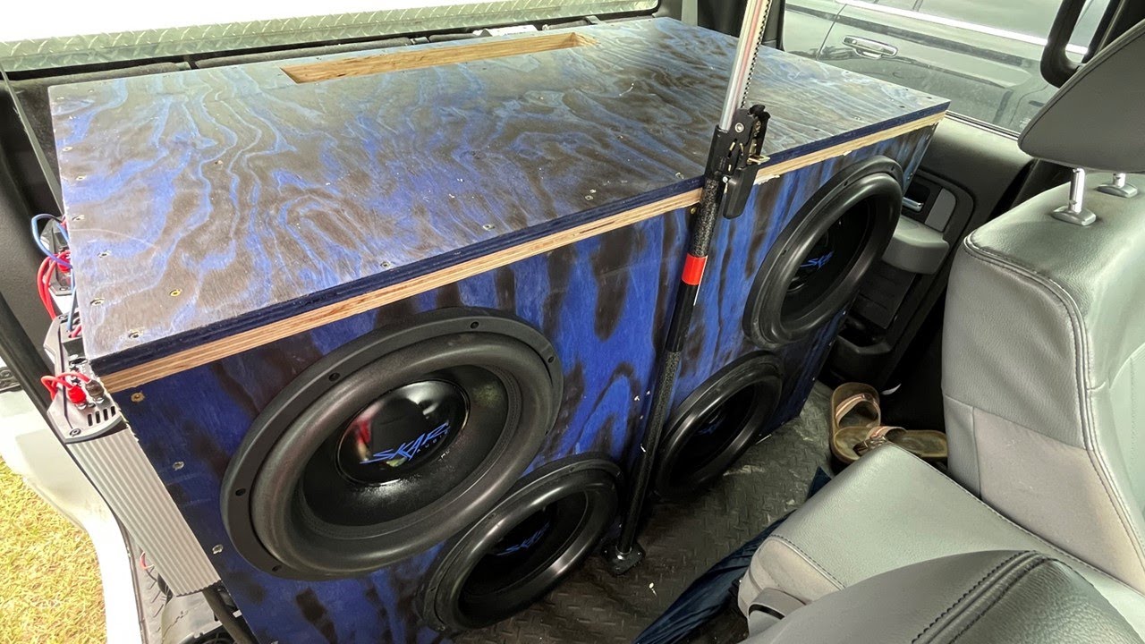 4 15” SUBWOOFERS TEAR UP THIS FORD F-150