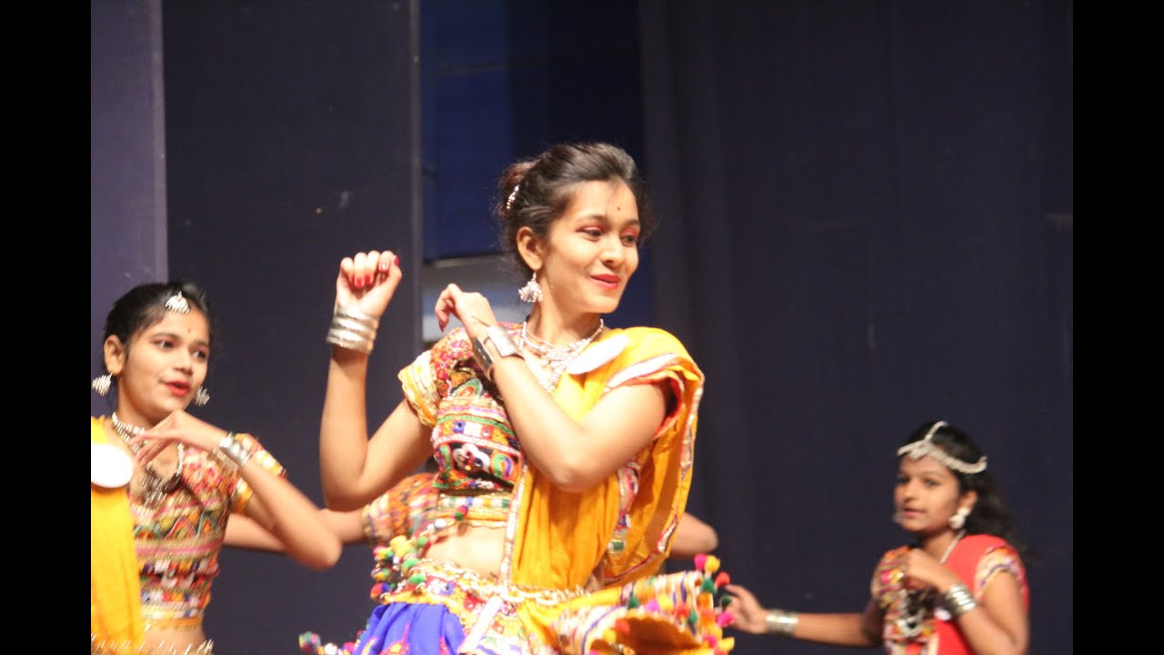 #NagadaSangDholBaje  Garba Waves 2k19 | Dancing Waves Studio | Choreograph By Rajendra Ingle