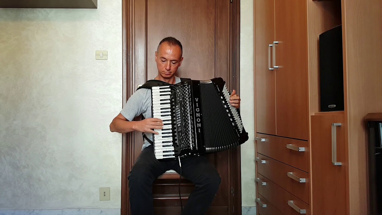 ALL OF ME - G. Marks - S. Simons (Arr. by Arrigo Tomasi) - (plays accordion Renato Siena)