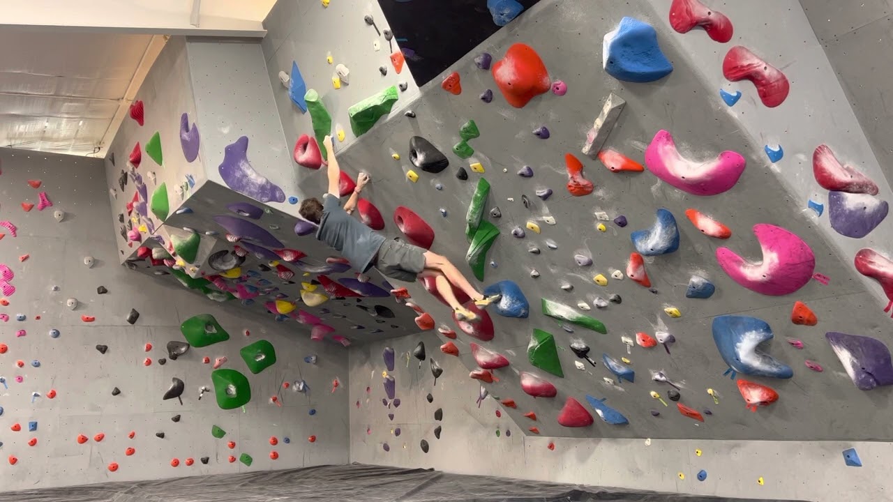 Fargo Climbing V10 crimpy, powerful, and technical!