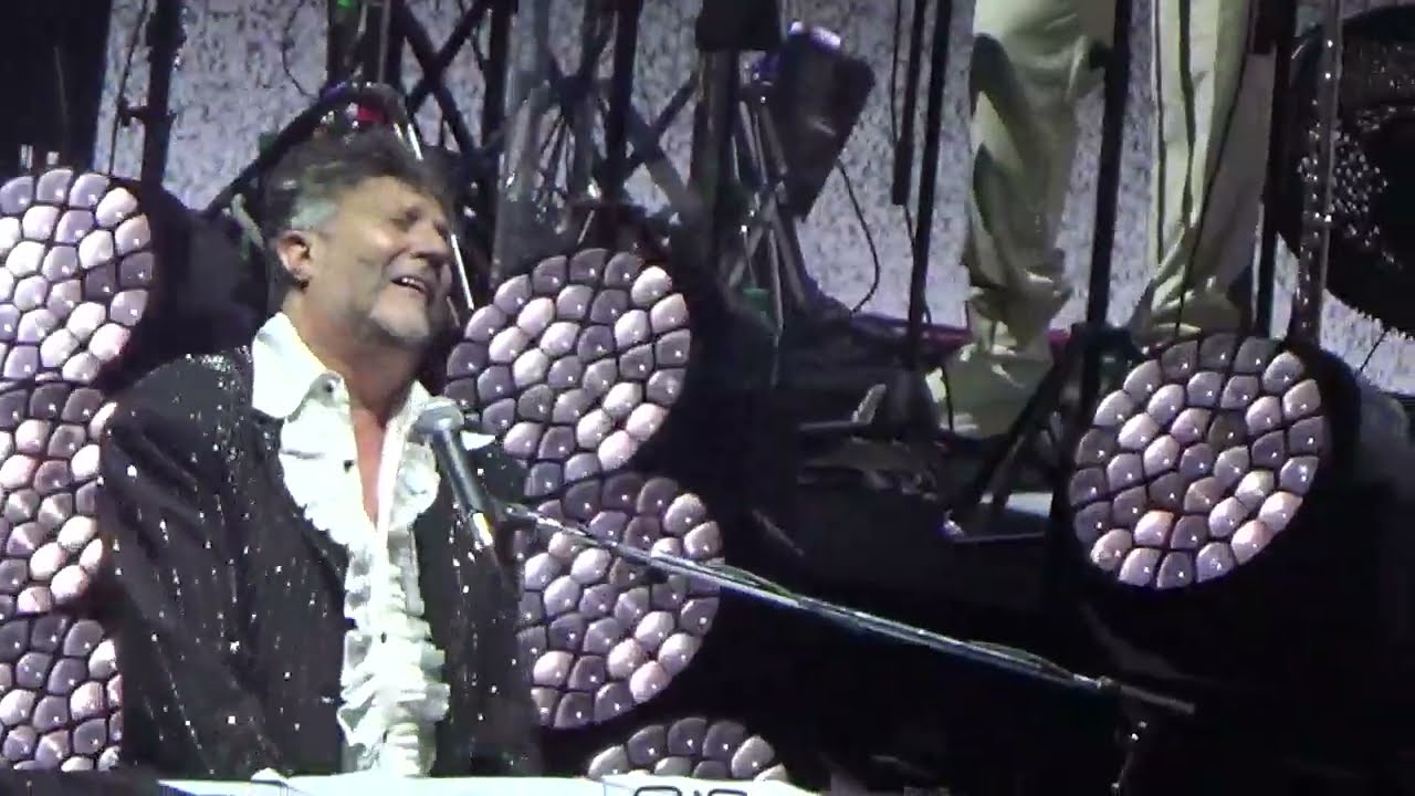 Fito Páez - Un rosarino en Budapest (Movistar Arena Buenos Aires 2024)