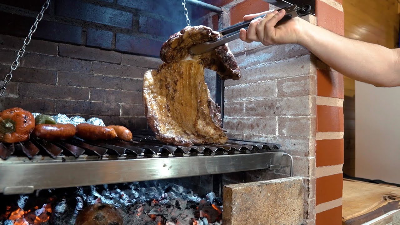 Plateada a la Parrilla en Quincho Tradicional, 3 horas y 45 minutos de preparación ¿Te atreves?