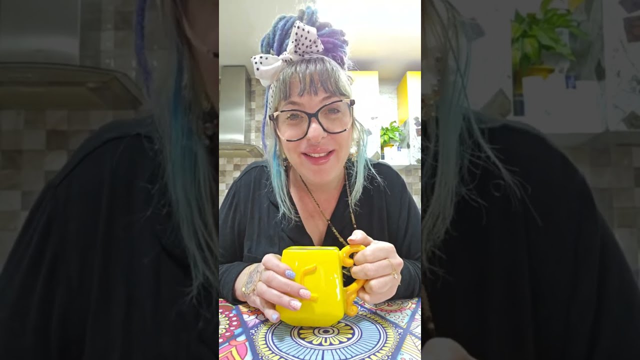 תדברי לעצמך יפה,תאהבי את עצמך עוד יותר יפה, תודי לעצמך עוד ועוד.... בורא עולם לא שופט הוא אוהב