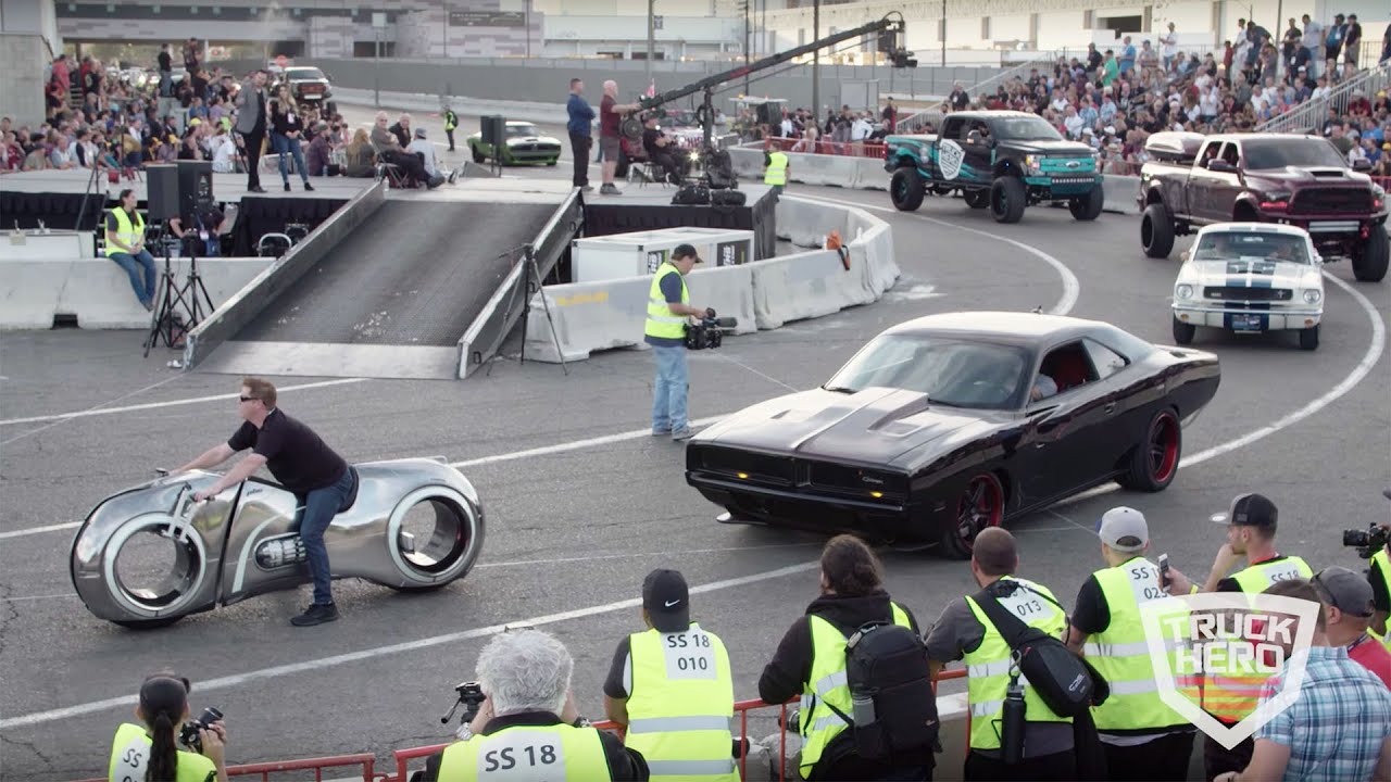 SEMA Cruise 2018 -  3 1/2 hour parade of custom vehicles leaving SEMA - brought to you by Truck Hero