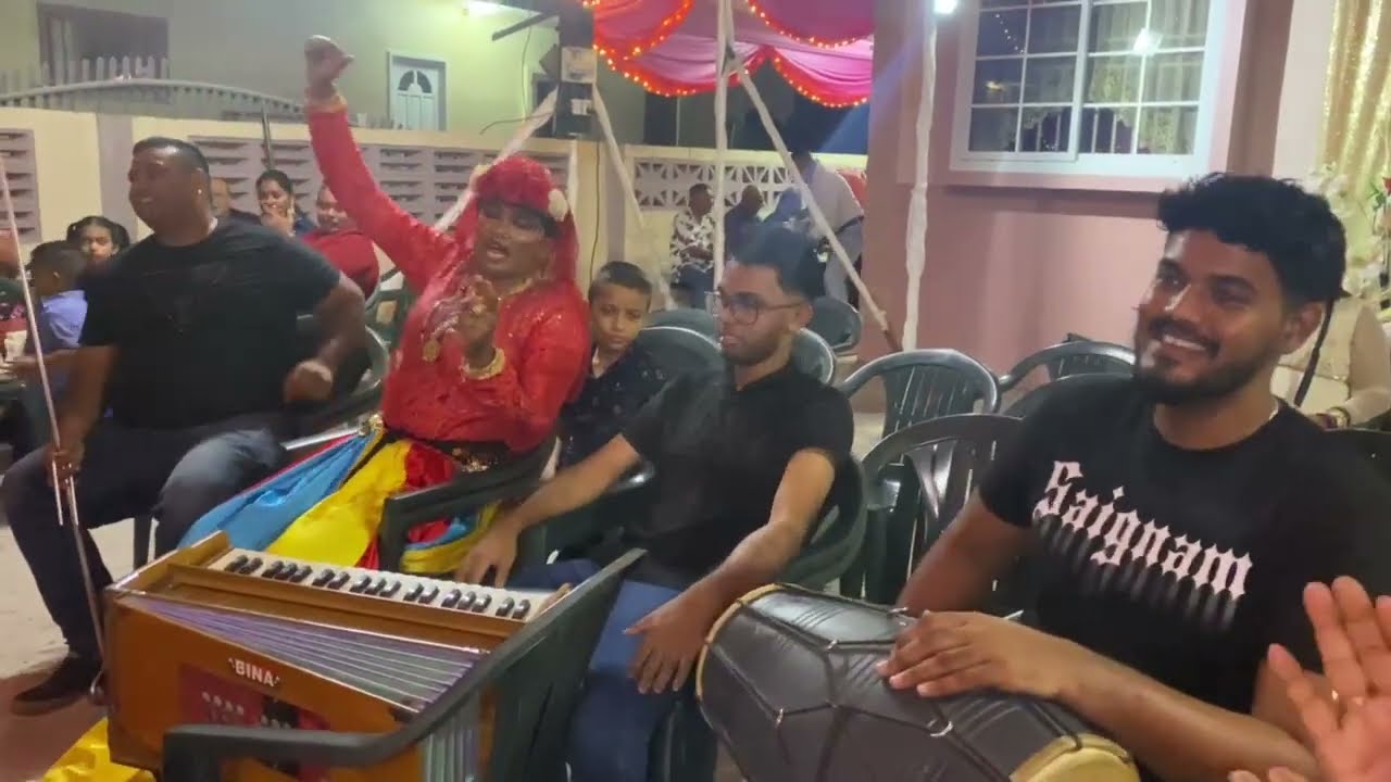 Rupa Mazedar Hai - Live  Londa Ke Naach , Nachaniya ( Suriname )