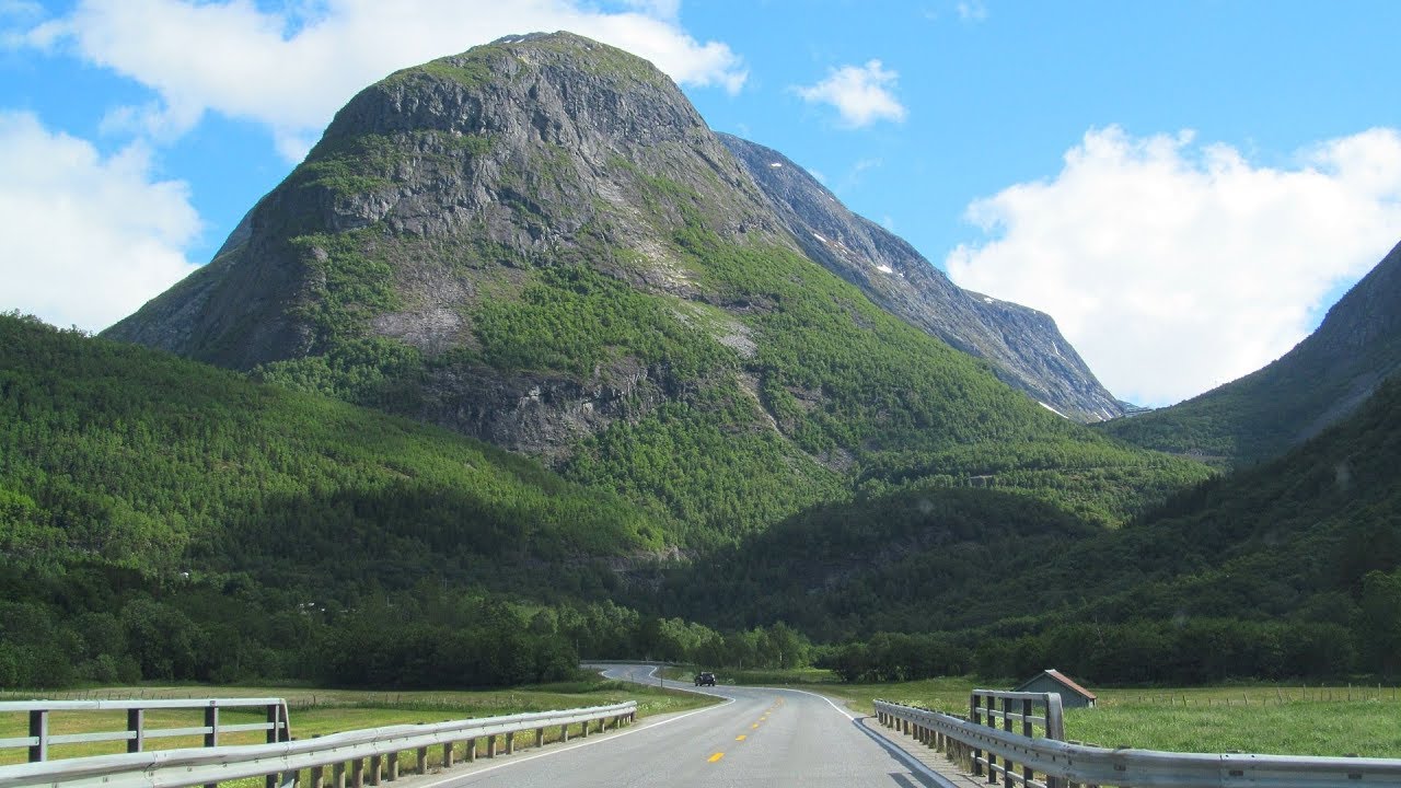 Norway: Rv. 15 east of Stryn