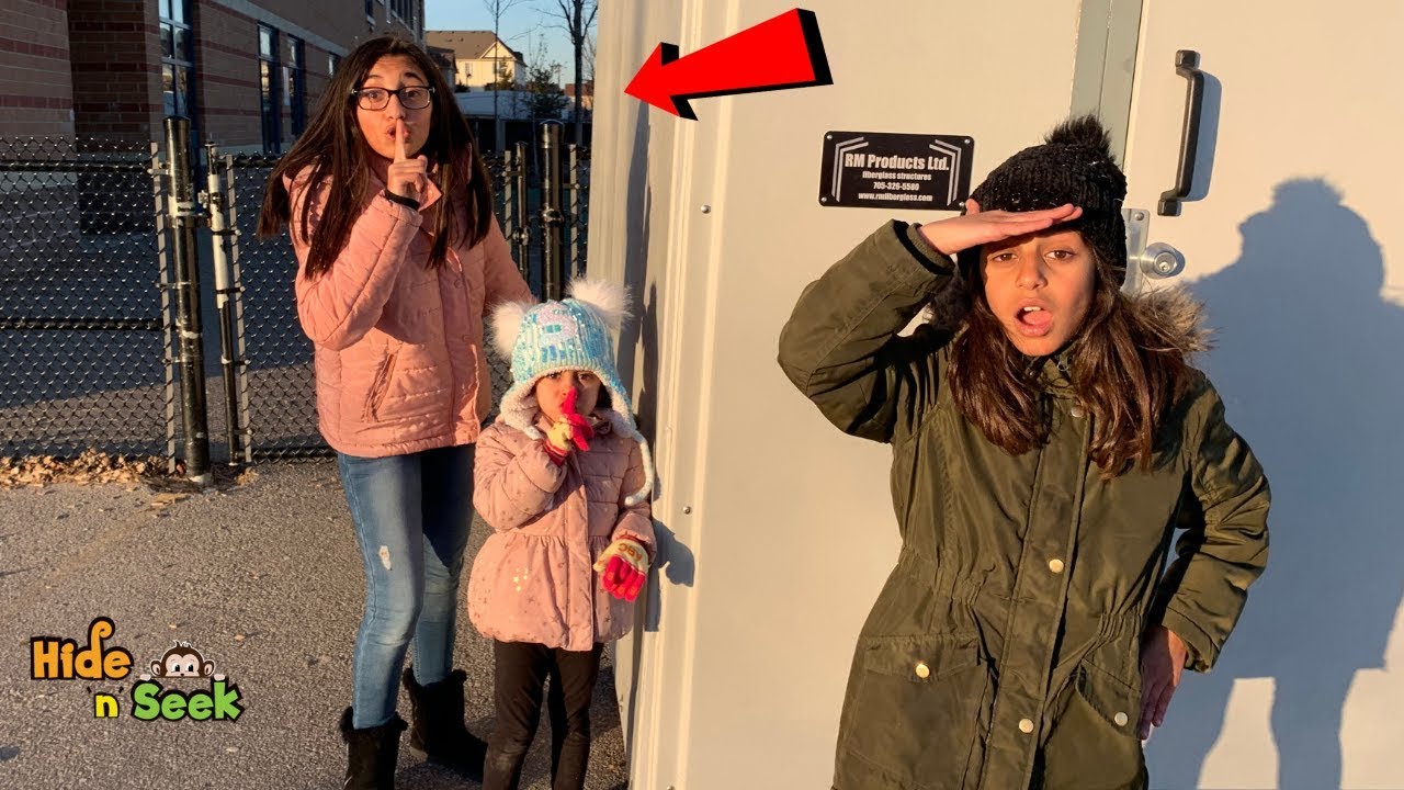 Kids Playing HIDE AND SEEK at the Park!! family fun