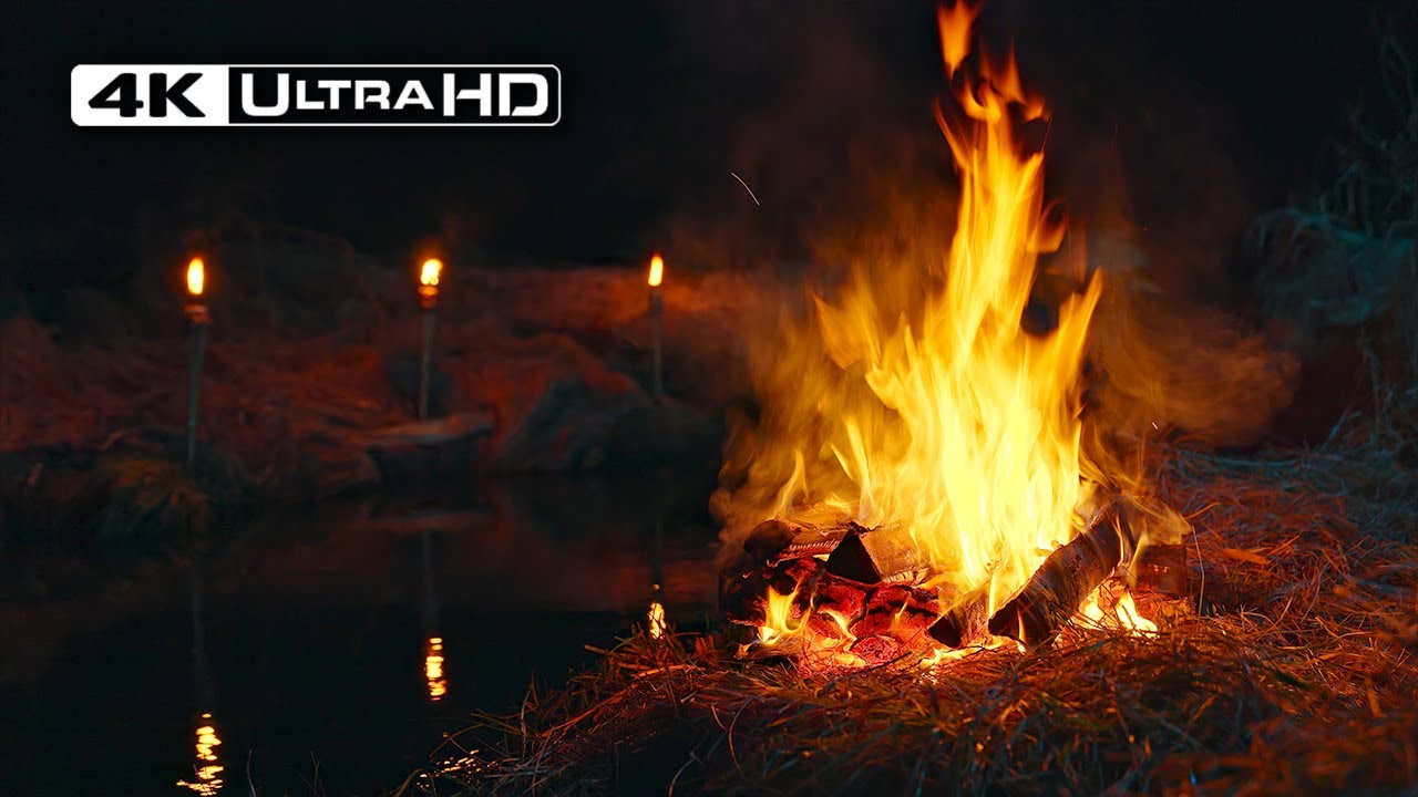 Расслабляющий ночной костер у реки в 4K 🔥 100% аутентичные звуки