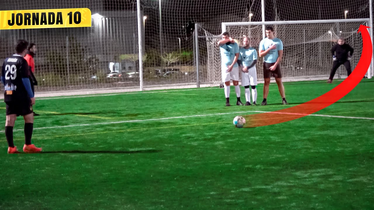 ⚽️ NOS LA VUELVEN A LIAR, Gol de medio campo, penalti… 😡 *LIGA FÚTBOL J10* Crazy Crew FC