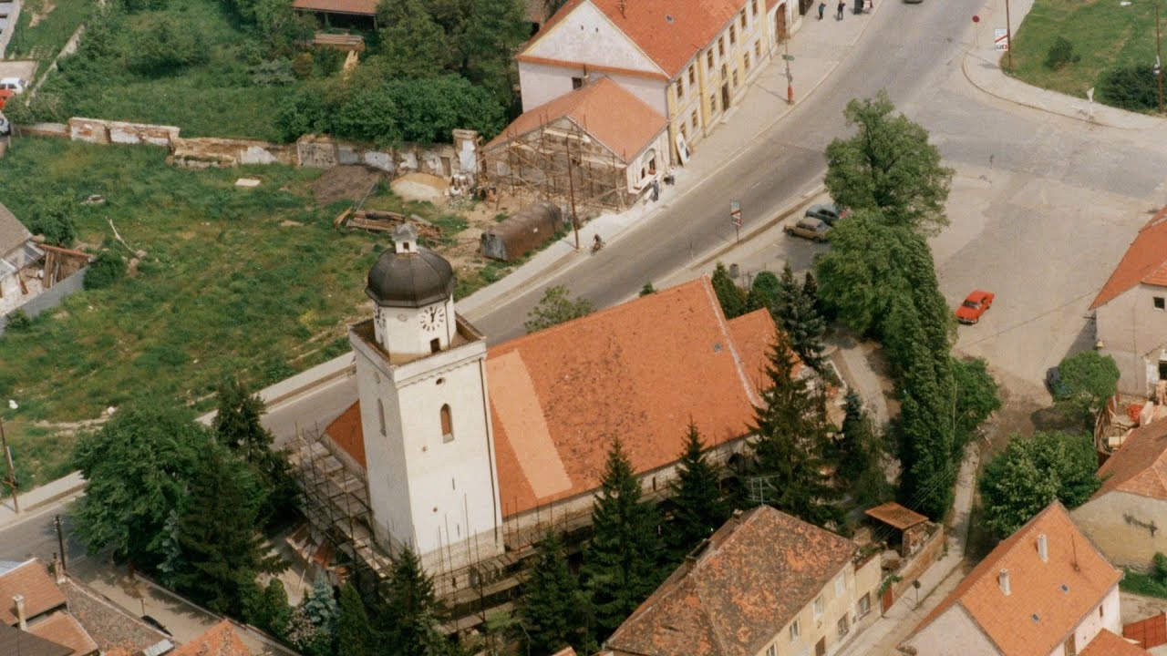 Centrum Pohořelic na archivních leteckých snímcích 1994