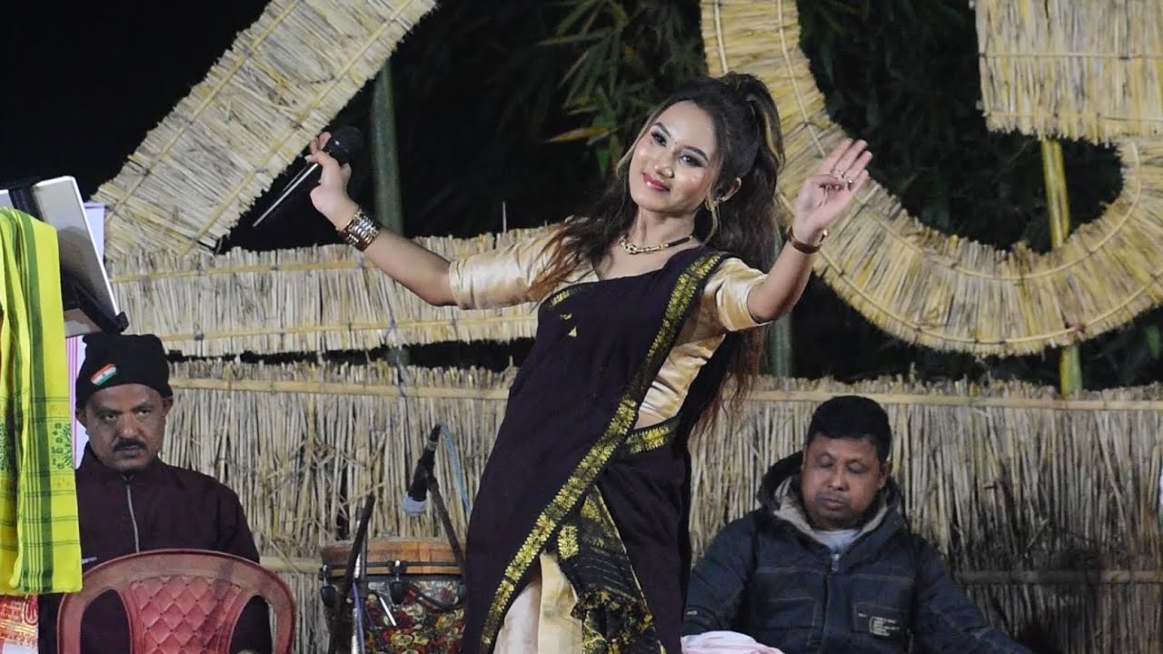 Dikhonoi Aribo Nuwaru || Manashi Sahariah Liveperformance at khokorpur 
