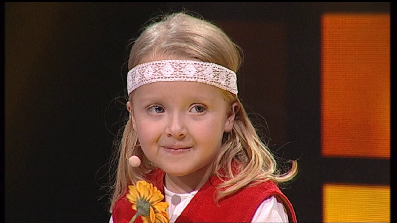 Emma Paula passib kivil - Väikesed hiiglased - 2. saade (26. märts)