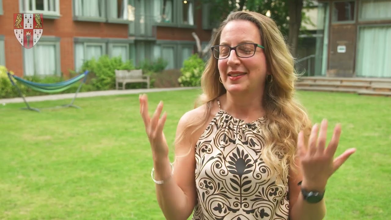 Dr Sara Pensa