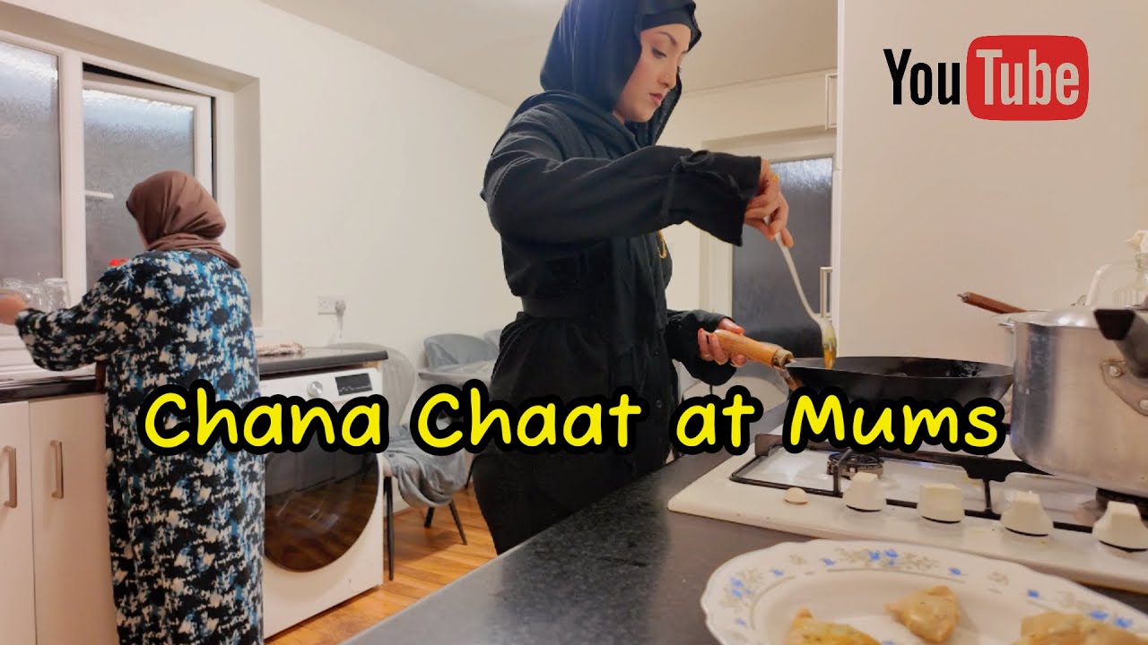Чана Чаат в кафе 