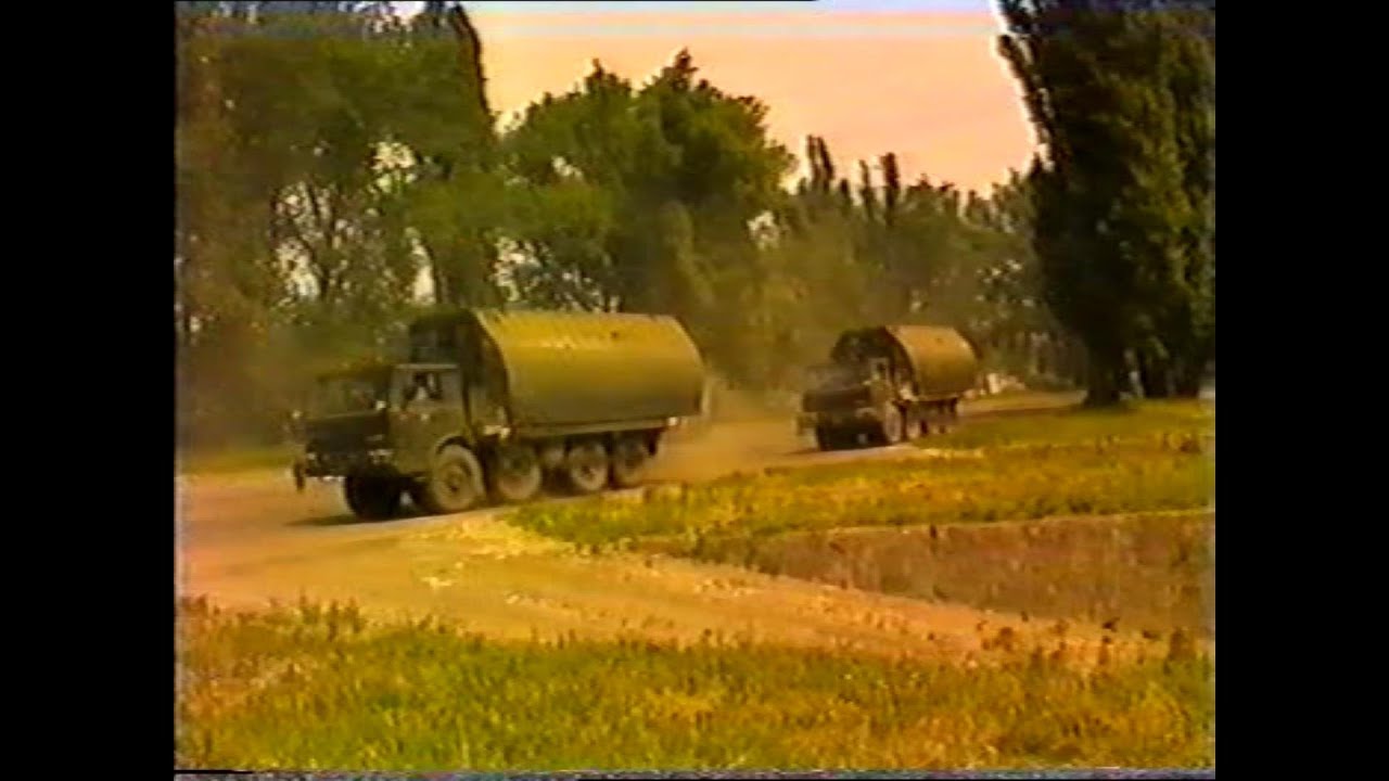 Tatra 813 - stavba pontonového mostu