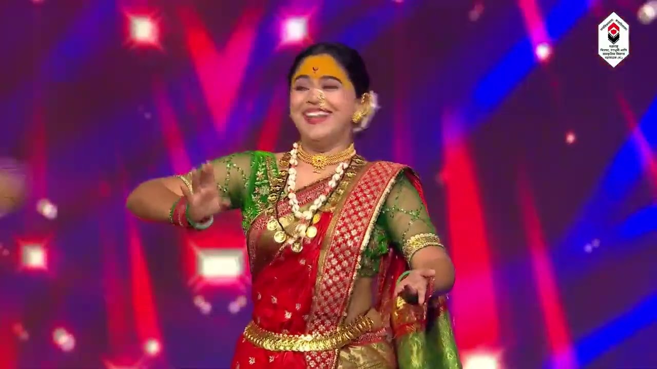 Maharashtrian folk Gondhal performed by Mrinmayee Deshpande