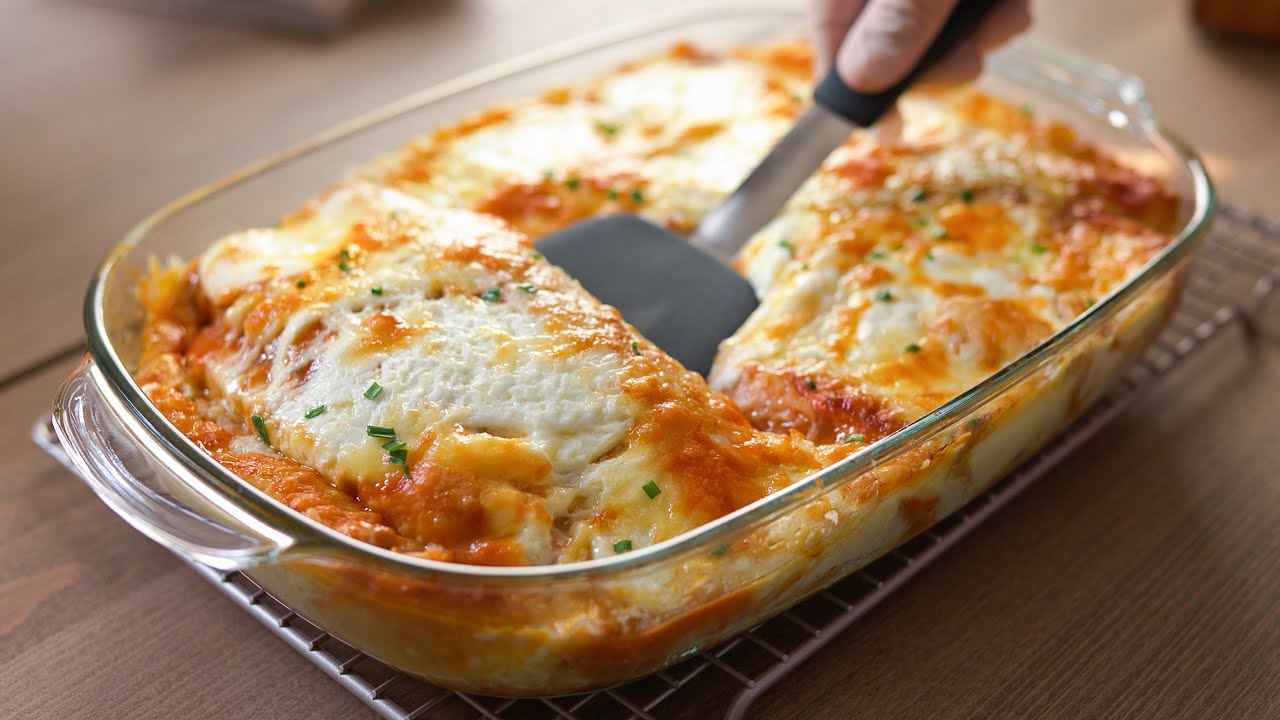 لازم تجربوها للغدا أو العشاء .. أنشيلادا الدجاج غرقانه بصوص رهيب .. بمكونات متوافرة 🤤..!