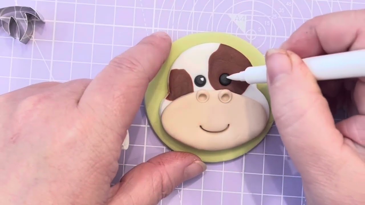 Cow cupcake cutter set