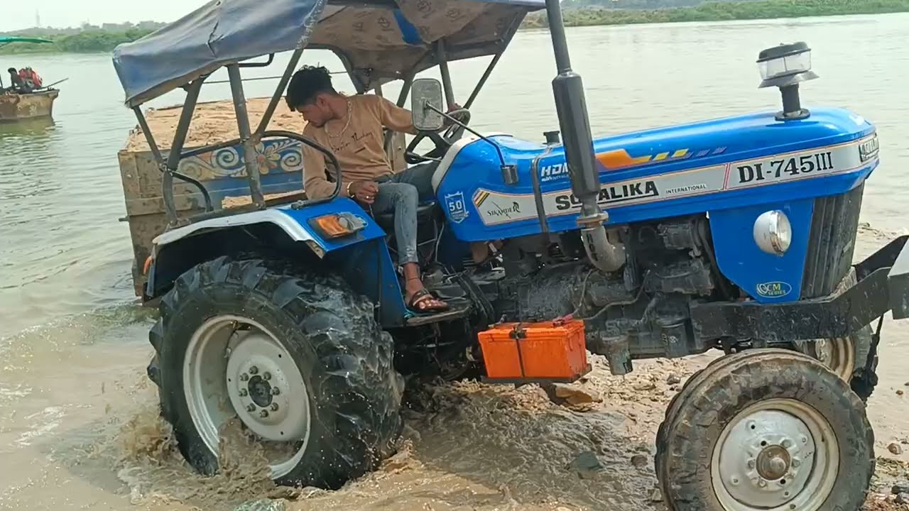 Tractor 4x2 in water💧#likechallenge 
