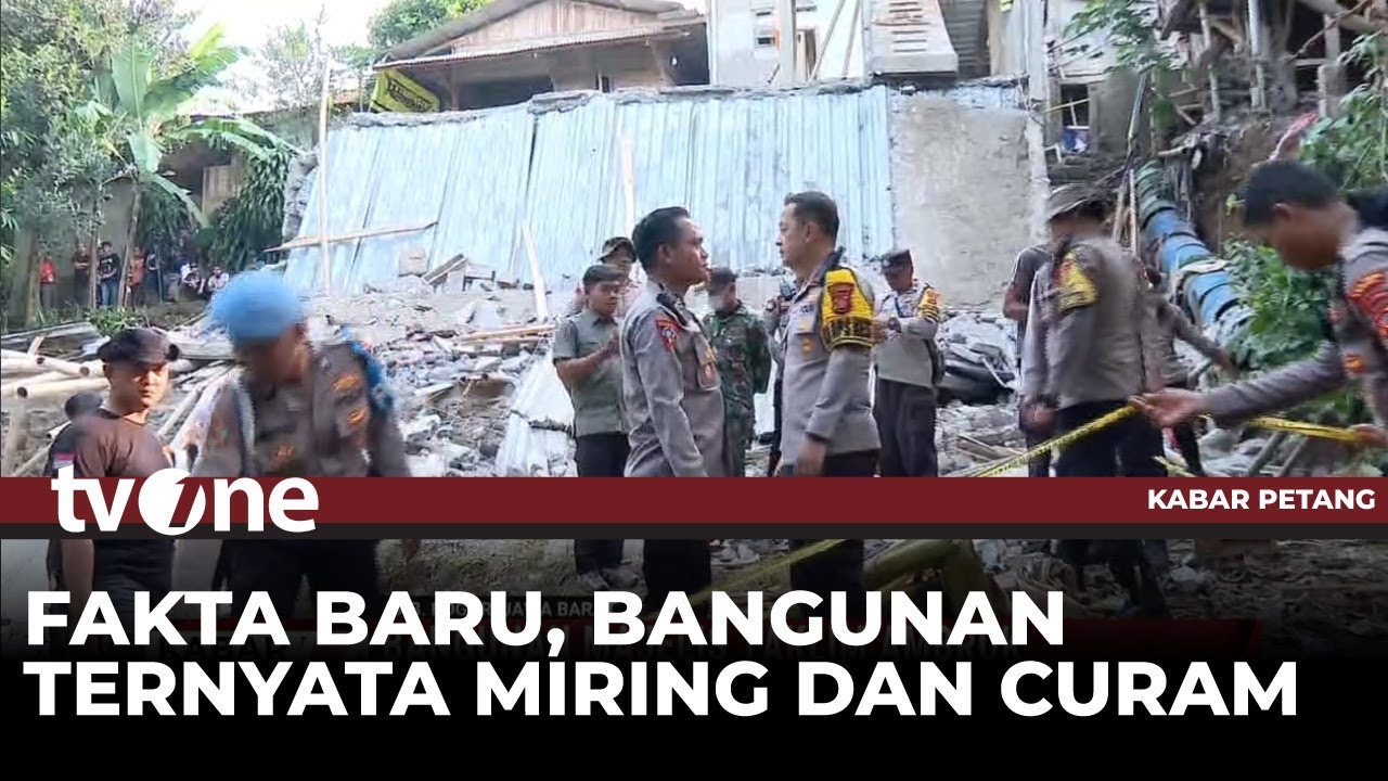 Petugas Gabungan Memantau Proses Perobohan Sisa Bangunan Ambruk Majelis Taklim | Kabar Petang tvOne