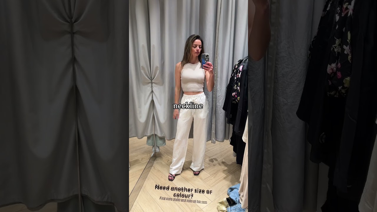 Best outfits for inverted triangle body shape #bodyshapes #outfitideas #invertedtriangle