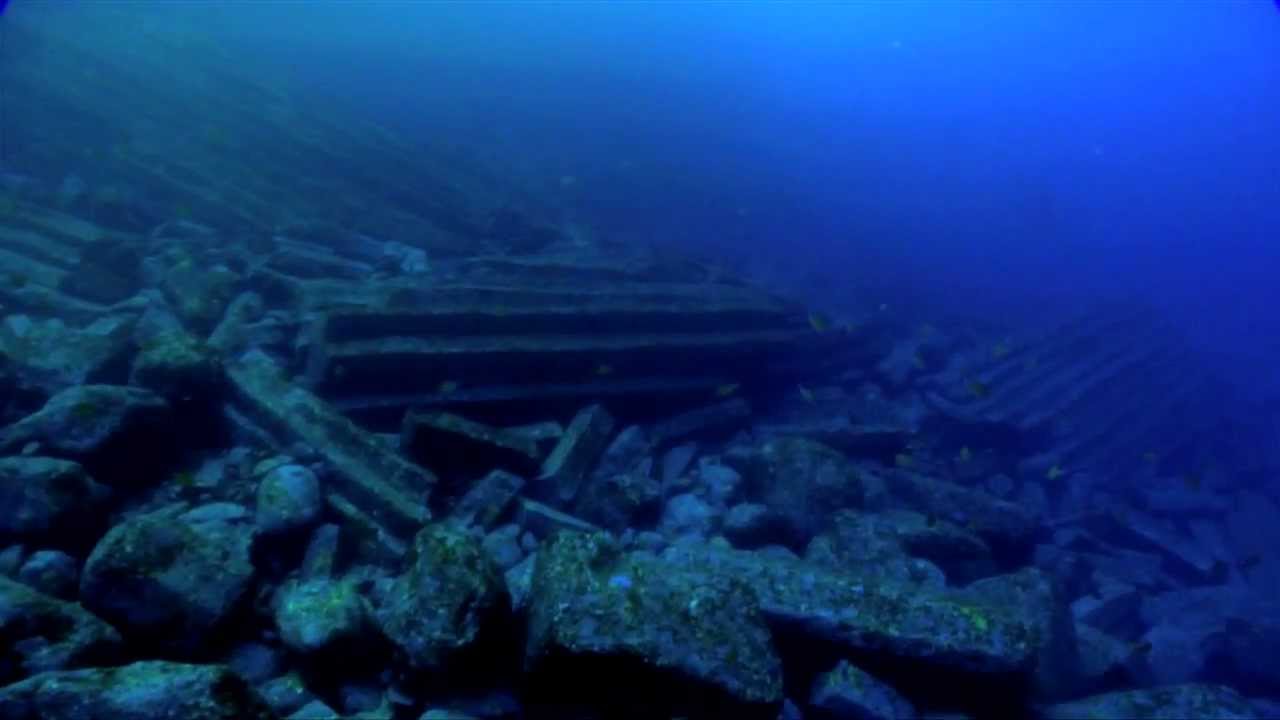 La Rapadura (Una catedral de roca en el lecho oceánico de las Islas Canarias)