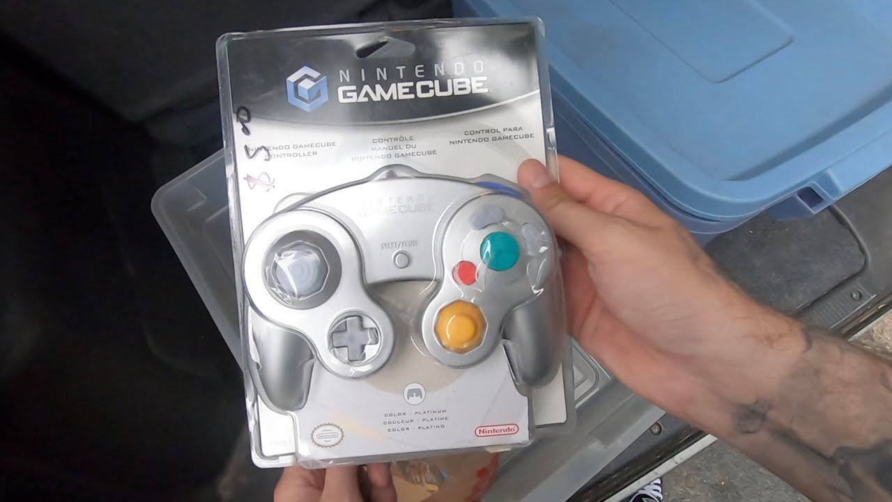 FACTORY SEALED GAMECUBE CONTROLLER FOR $5.00 ?! / Live Video Game Hunting
