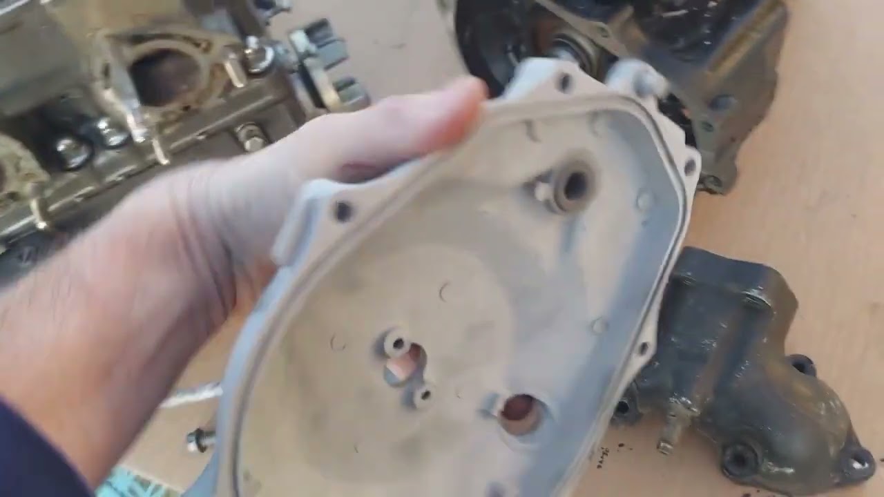 Difference between a Kawasaki 650 and 750 two stroke Jet Ski engine.