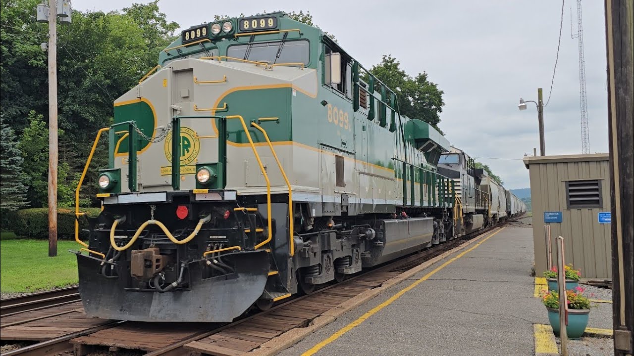 Norfolk Southern freight trains at Lewistown, PA (08/01/2025)