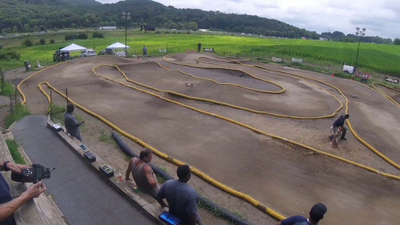 Barnstormers R/C Club Race B-Main Nitro Buggy Sworkz S35-3