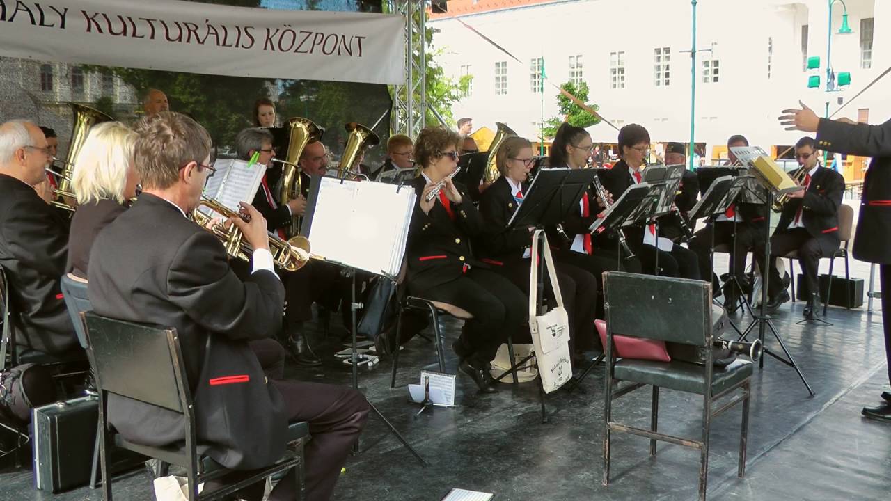 BÚCSÚ A SZLÁV NŐKTŐL