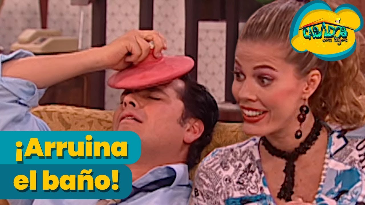 Lola destruye el único lugar feliz de Paco | Temporada 4 | Casados con Hijos Colombia