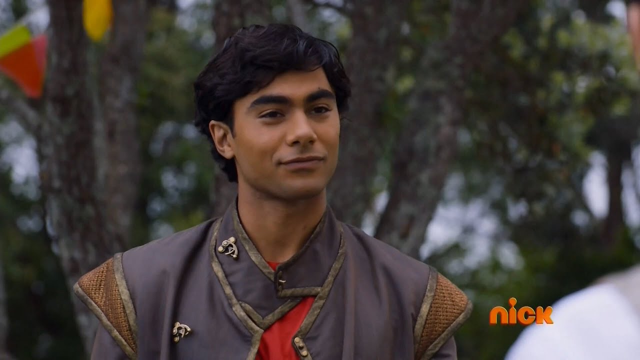Power Rangers Dino Charge - Sync or Swim - Fossil Fun Day (Episode 13) | Power Rangers Official