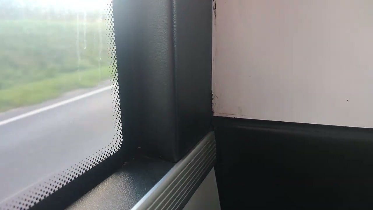Linia nr 11, kierunek Jerzmanowa, KM Głogów. Solaris Urbino 12 W24 #700