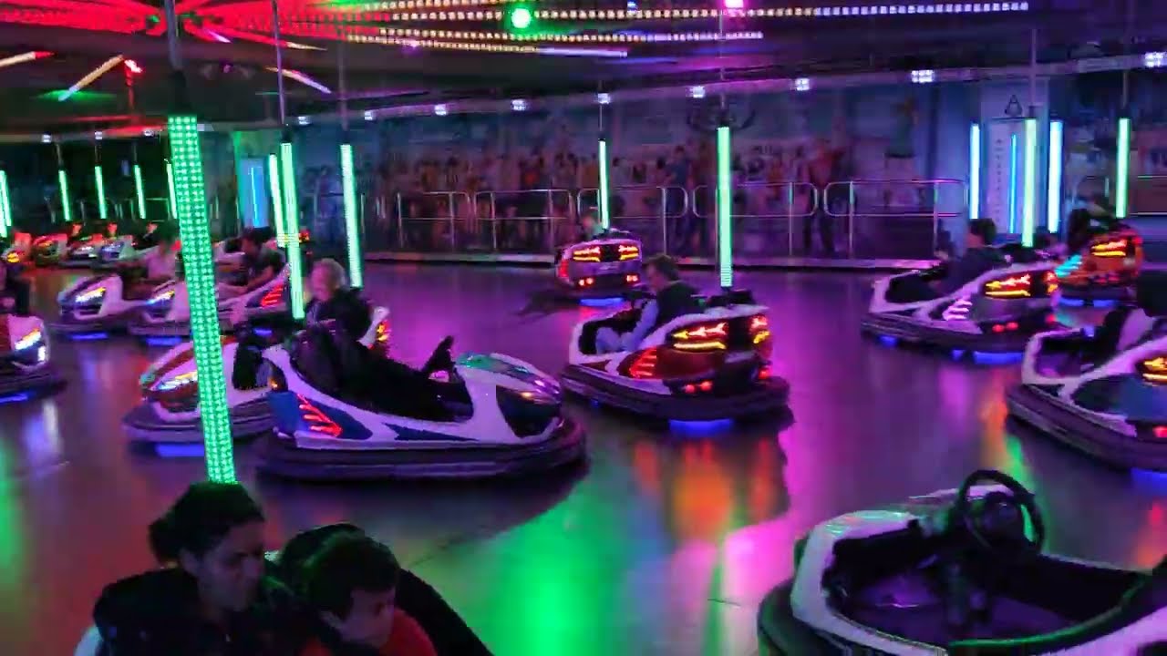 Autoscooter - Distel (Offride) // München Oktoberfest Wiesn 2023 // Kirmes Fahrgeschäft // Gosetto