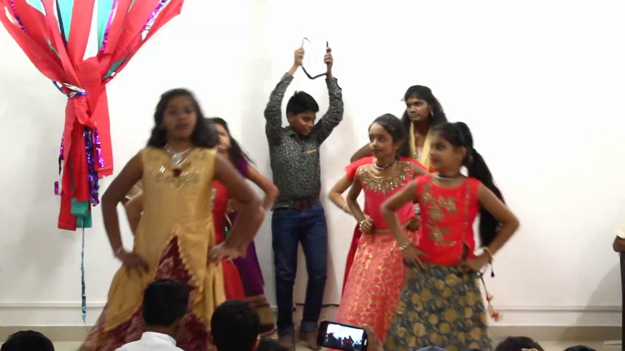 ''yeshu ke naam mein shifa hai' girls dance