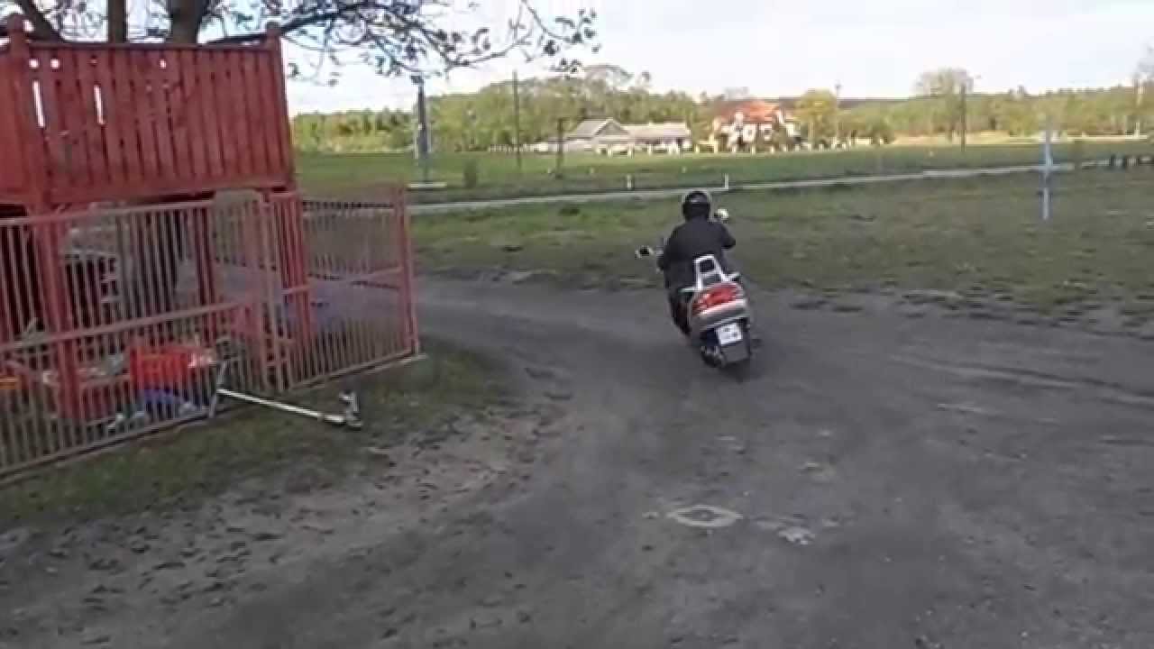 Suzuki Burgman AN 400 K2 (mercedes) 2001r.