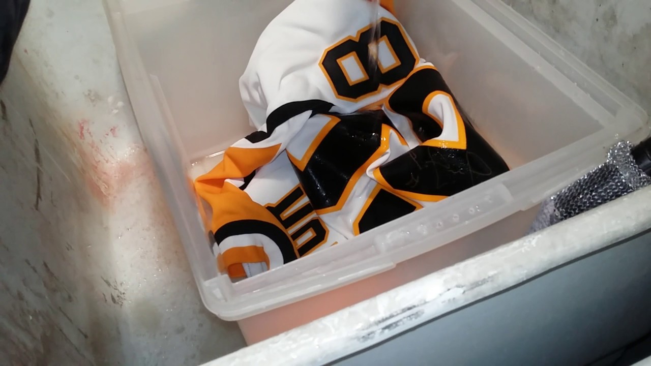 Quick autographed jersey clean up washing can be done