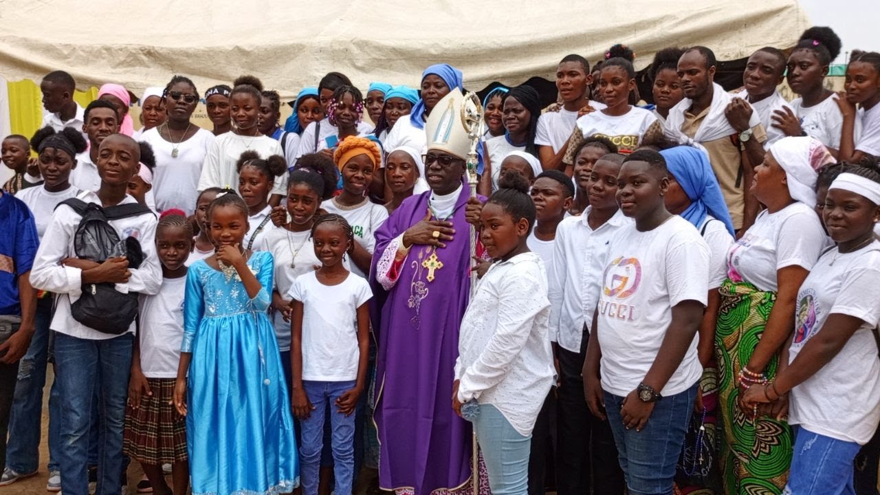 MESSE DE MGR ABEL LILUALA LE DIMANCHE 3 MARS 2024 A LA PAROISSE JÉSUS BON PASTEUR DE VINDOULOU