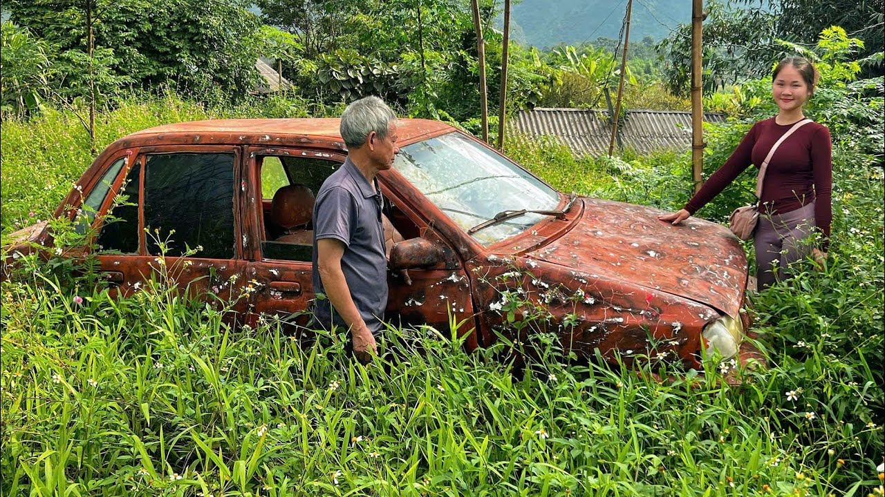 The genius girl bought her neighbor's badly damaged old car.