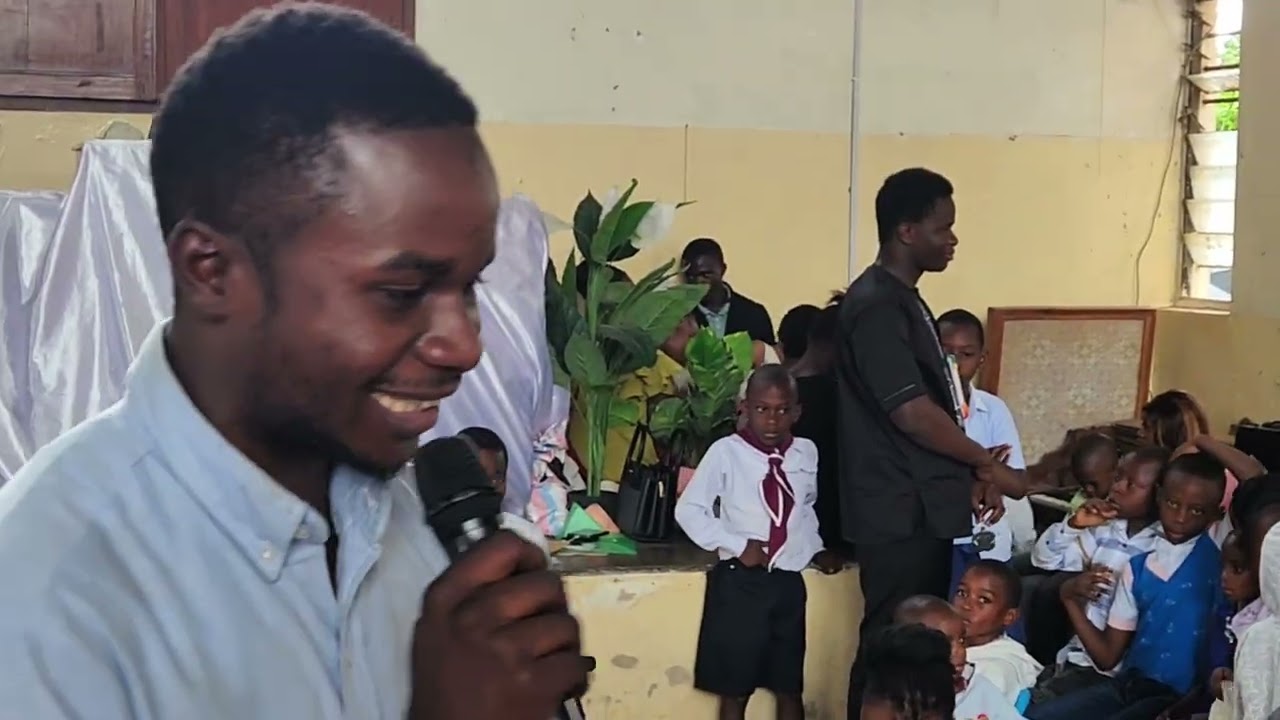 Un Dieu personnel predicateur moniteur Junior Ngili Mutombe 
