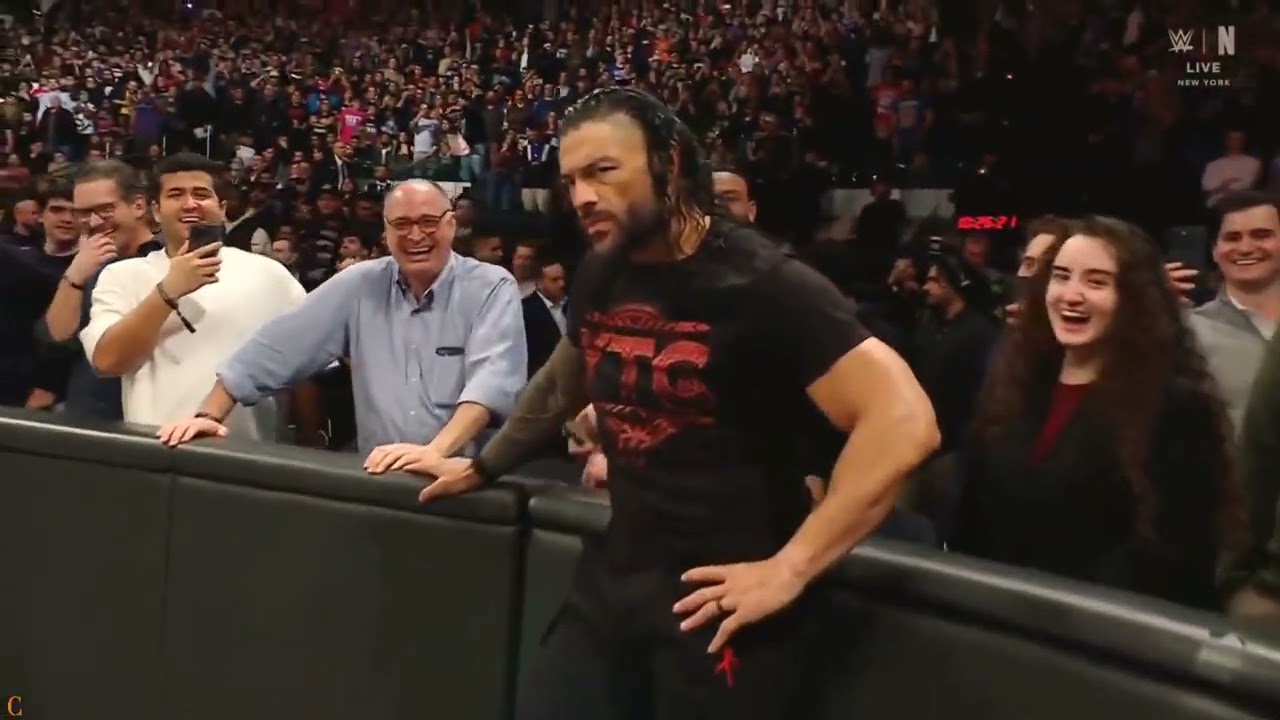 Roman Reigns attack Seth Rollins and CM Punk on Monday Night RAW 10th March