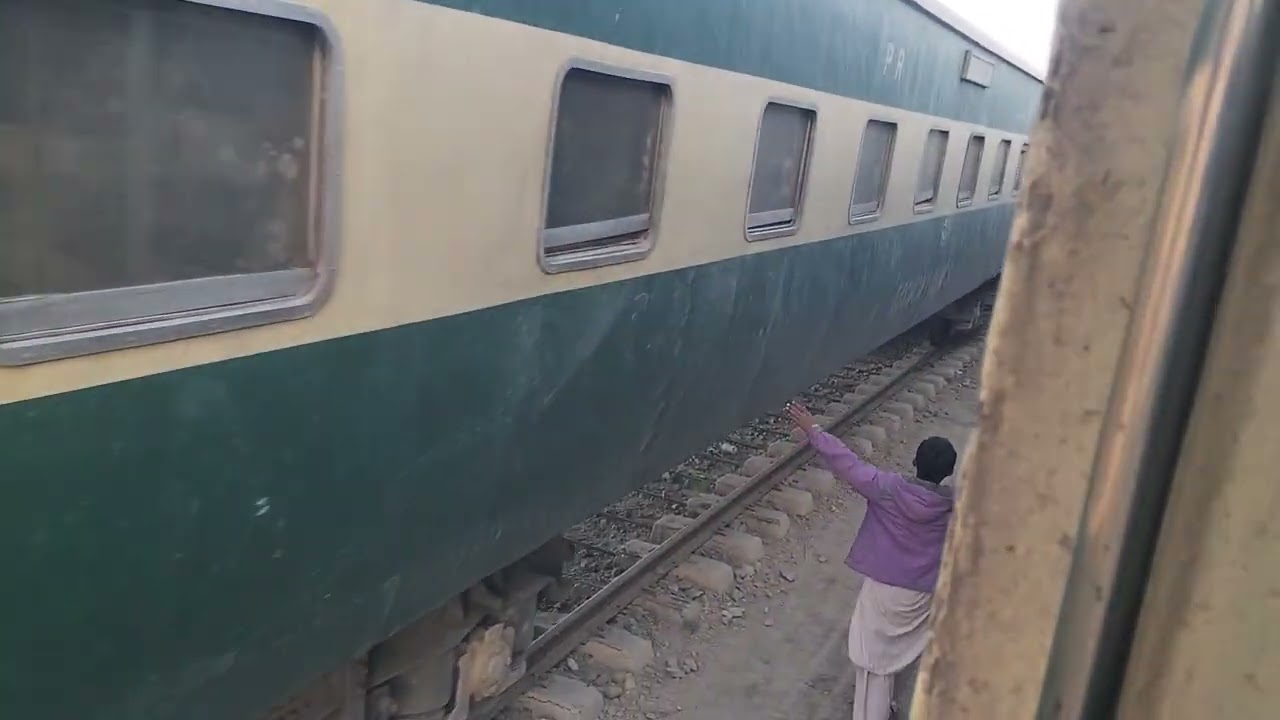 Khushal Khan khattak 19up and 20down kandhkot railway station vlog please like my video all please