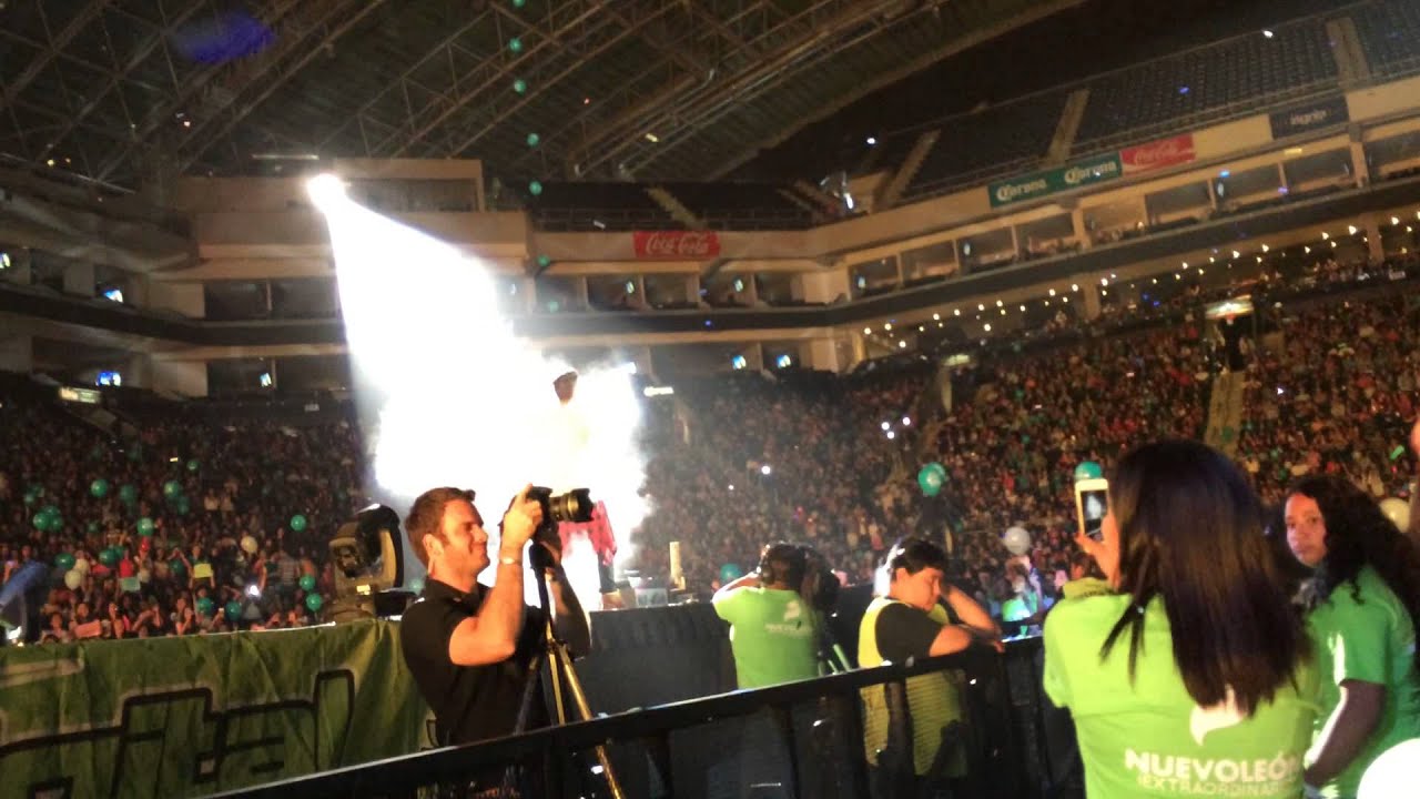 I promise you Arena Monterrey @hoyerofficial Live @martinfabianr