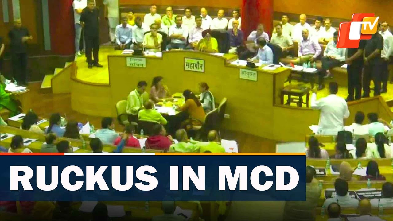 Ruckus in Municipal Corporation of Delhi House over issues related to sanitation workers