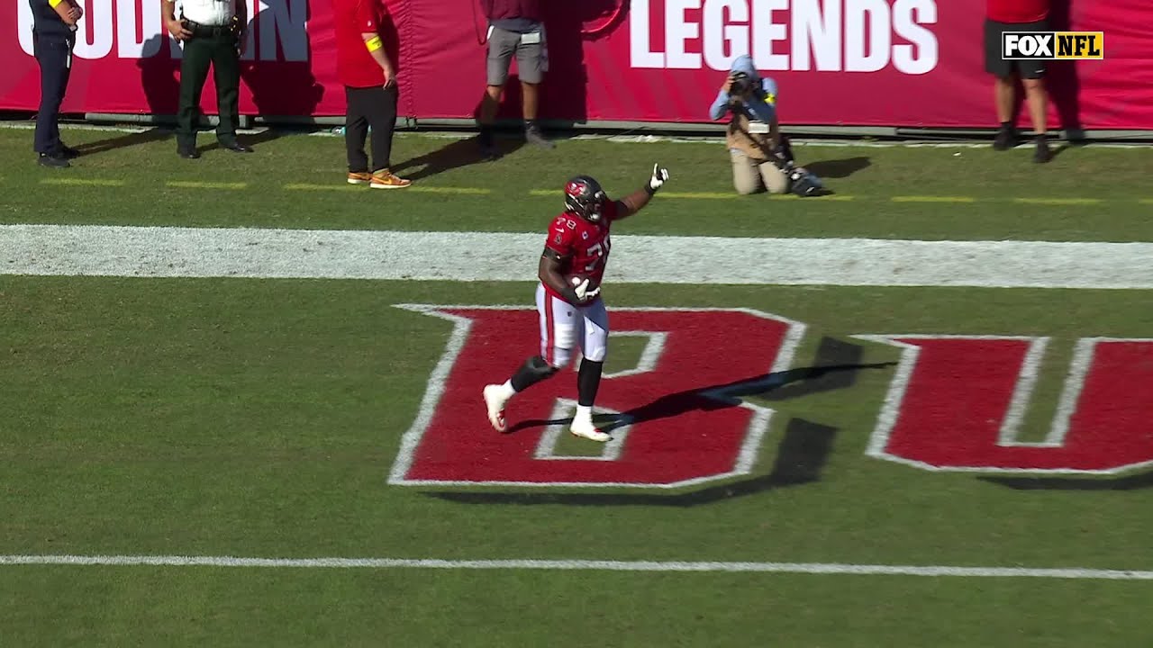 Big-Man TD! Baker dials up Wirfs on Bucs' score