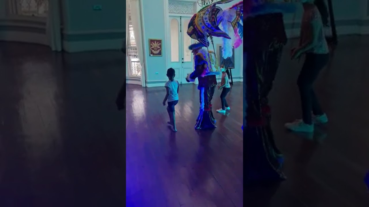 Fancy Sailor teaching the kids the Sailor Dance